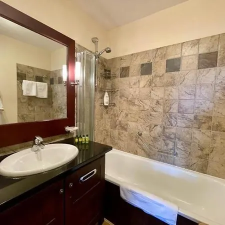 617 Manoir Savoie Apartment